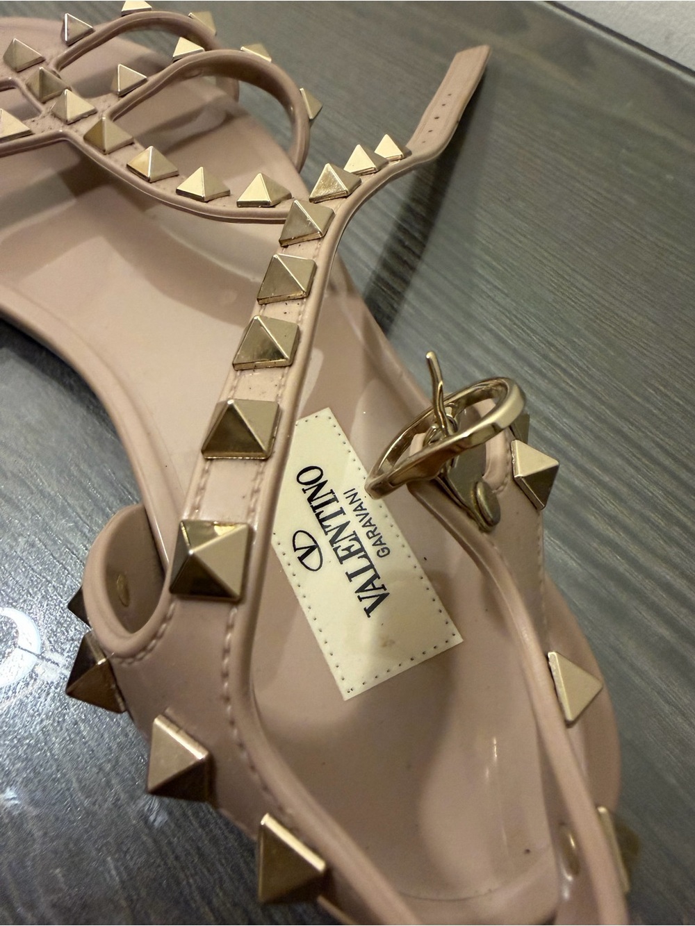 Valentino Garavani Beige Rockstud T-Strap Sandals with Gold Studs - Picture 5 of 6